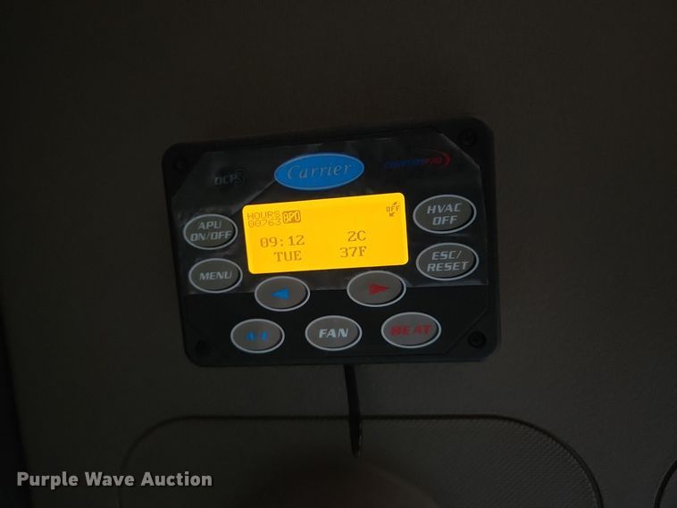 image for item EQ3863 2014 Freightliner Cascadia  semi truck