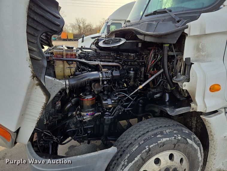 image for item EQ3863 2014 Freightliner Cascadia  semi truck