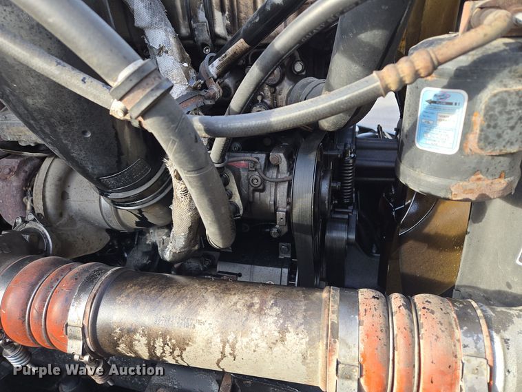 image for item EQ3863 2014 Freightliner Cascadia  semi truck