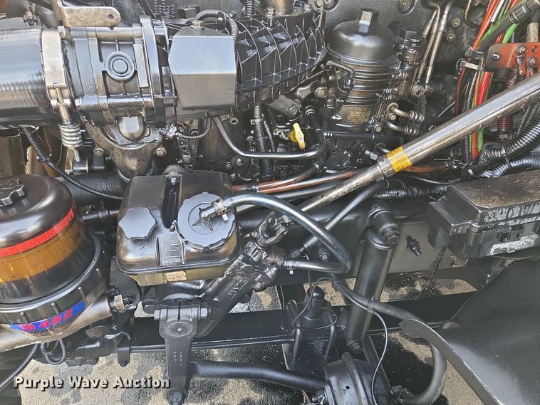 image for item EQ3863 2014 Freightliner Cascadia  semi truck