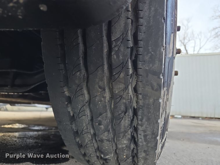 image for item EQ3863 2014 Freightliner Cascadia  semi truck