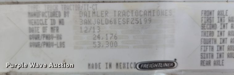 image for item EQ3863 2014 Freightliner Cascadia  semi truck