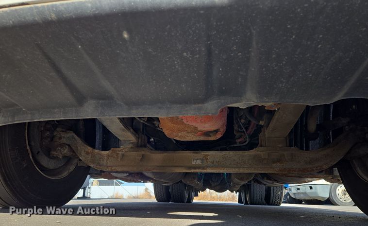 image for item EQ3883 2016 Freightliner  Cascadia semi truck