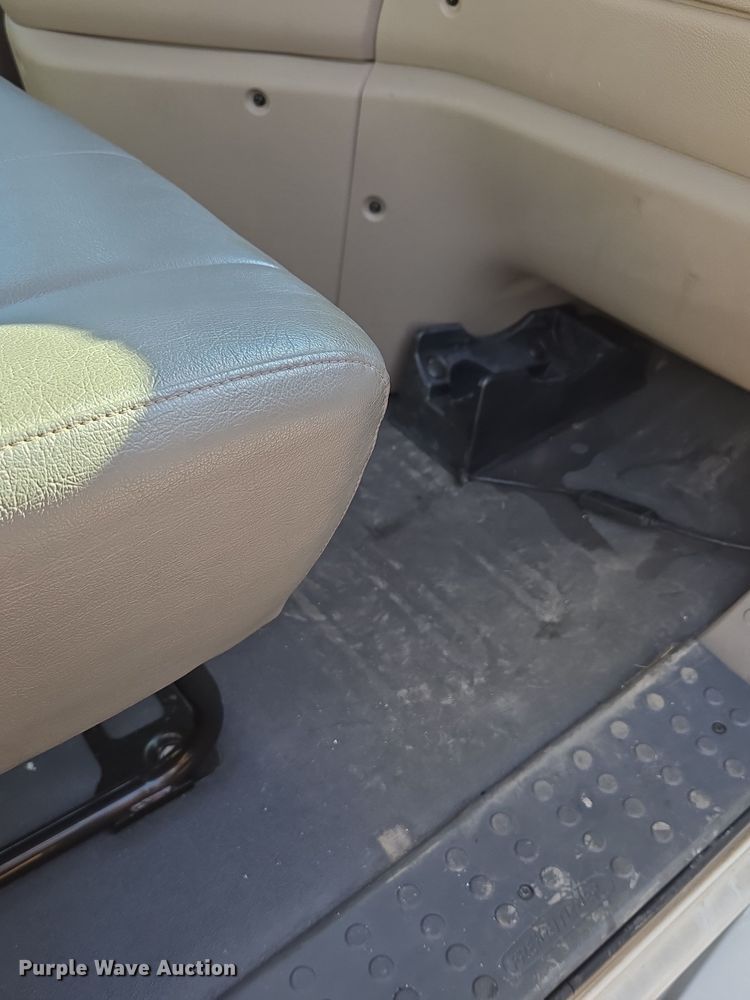 image for item EQ3883 2016 Freightliner  Cascadia semi truck