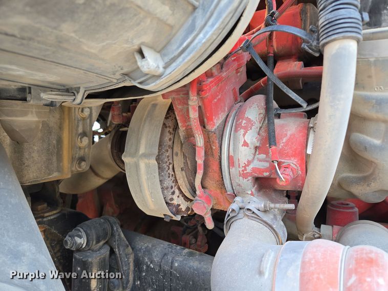 image for item EQ3883 2016 Freightliner  Cascadia semi truck