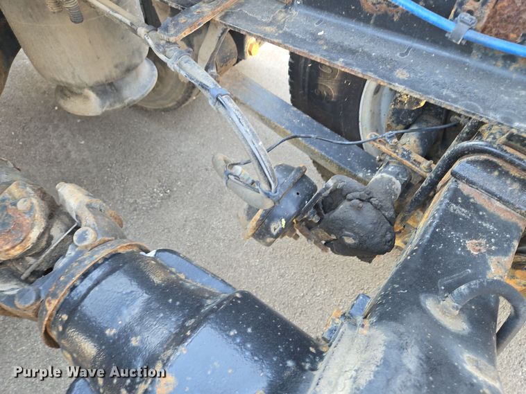 image for item EQ3883 2016 Freightliner  Cascadia semi truck