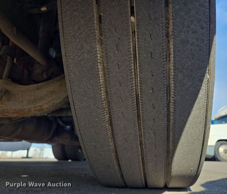 image for item EQ3883 2016 Freightliner  Cascadia semi truck