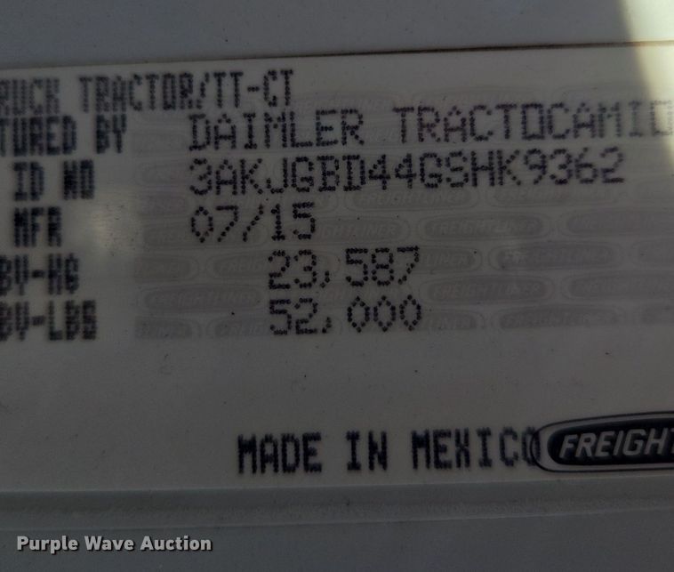 image for item EQ3883 2016 Freightliner  Cascadia semi truck