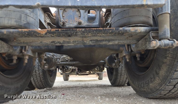 image for item EQ3895 2009 Mack  GU713 semi truck