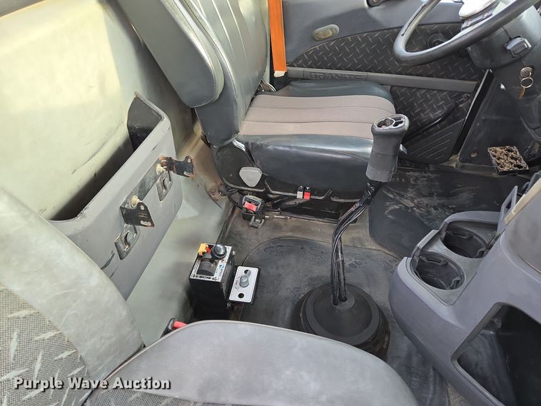 image for item EQ3895 2009 Mack  GU713 semi truck