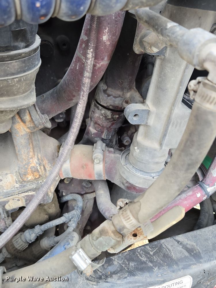 image for item EQ3895 2009 Mack  GU713 semi truck