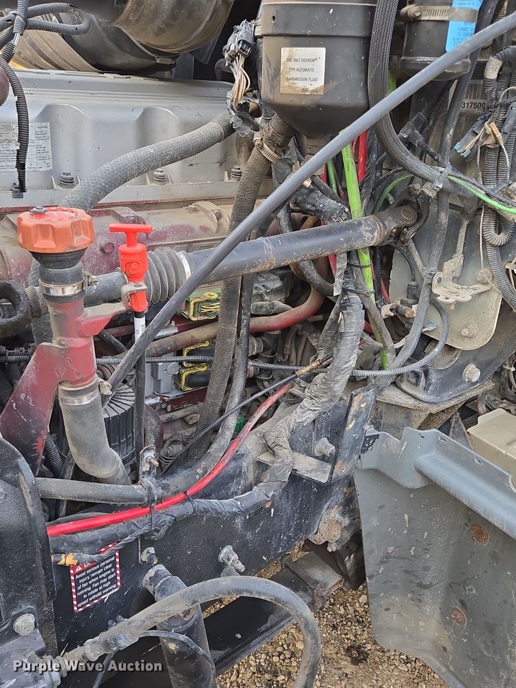 image for item EQ3895 2009 Mack  GU713 semi truck