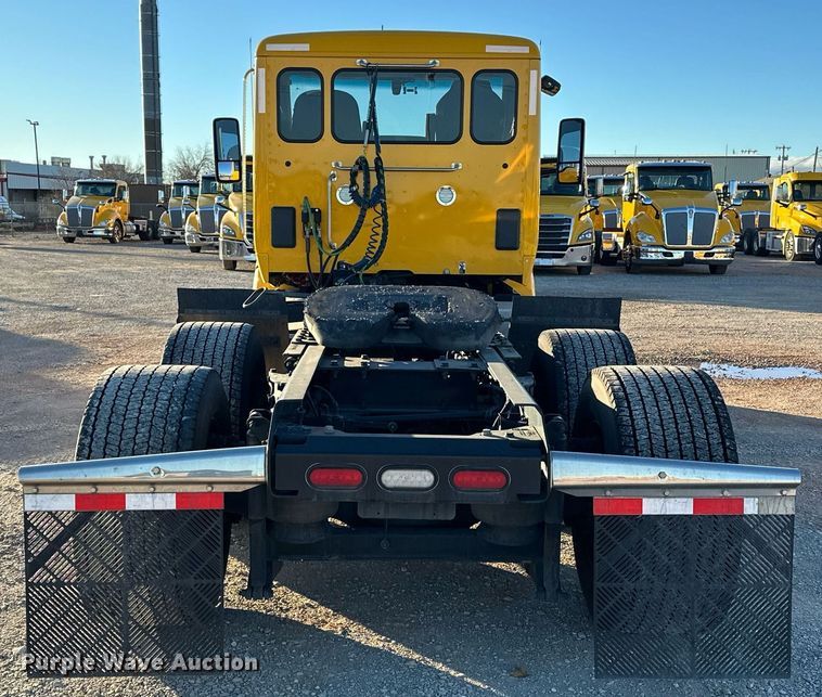 image for item ER4709 2022 Kenworth T680 semi truck