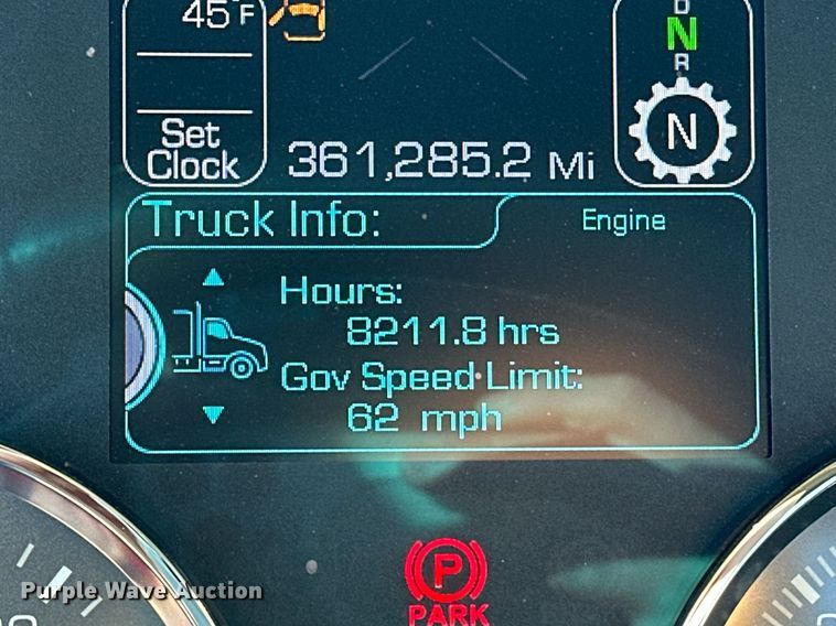 image for item ER4709 2022 Kenworth T680 semi truck