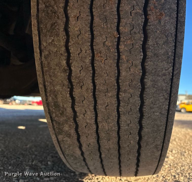 image for item ER4709 2022 Kenworth T680 semi truck