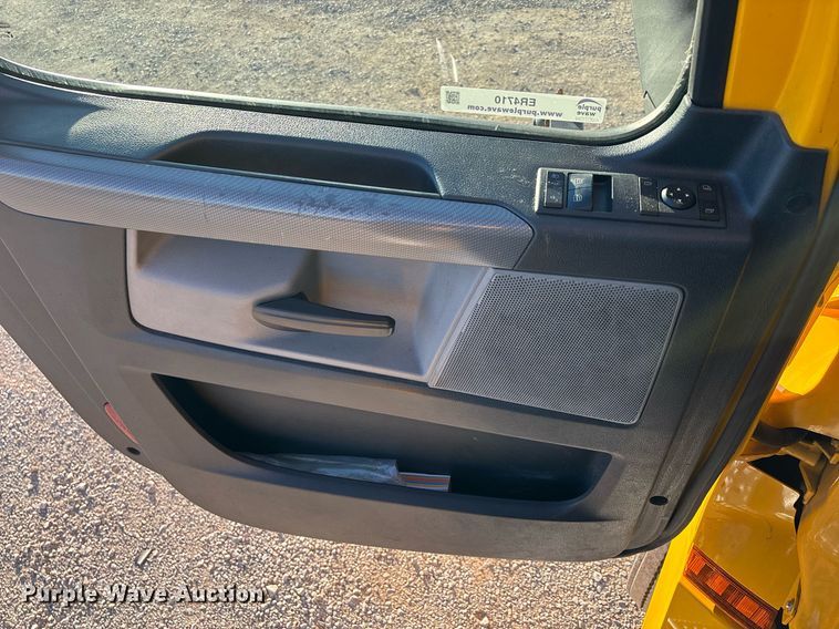 image for item ER4710 2021 Freightliner Cascadia 126 semi truck