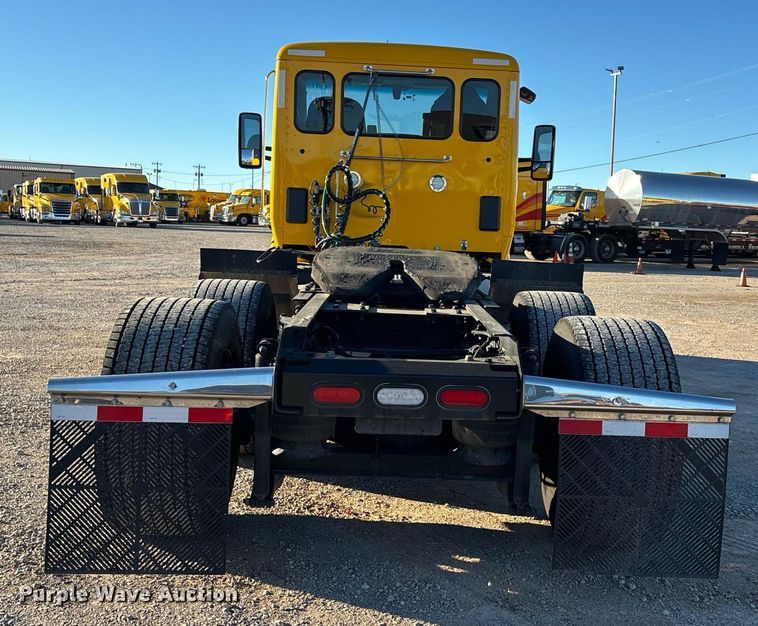 image for item ER4713 2022 Kenworth T680 semi truck