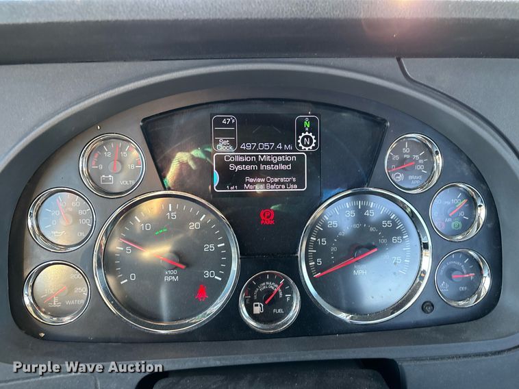 image for item ER4713 2022 Kenworth T680 semi truck