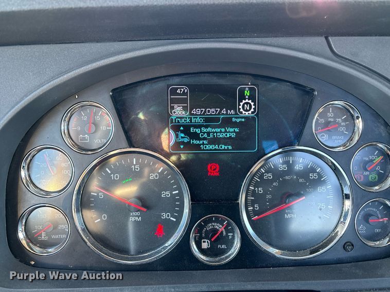 image for item ER4713 2022 Kenworth T680 semi truck