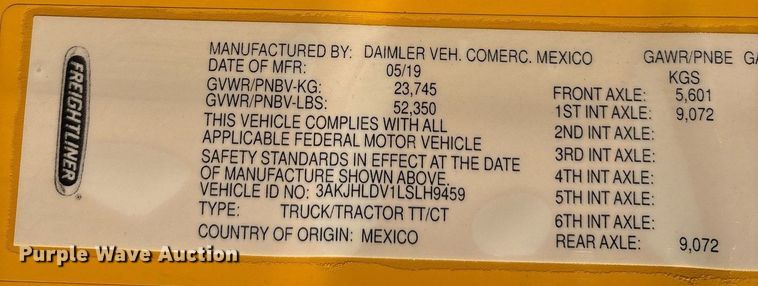 image for item ER4716 2020 Freightliner Cascadia 126 semi truck