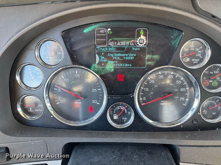 image for item ER4717 2019 Kenworth T680 semi truck