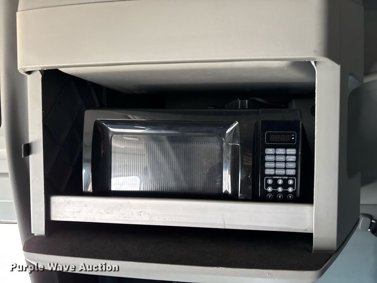 image for item ER4717 2019 Kenworth T680 semi truck