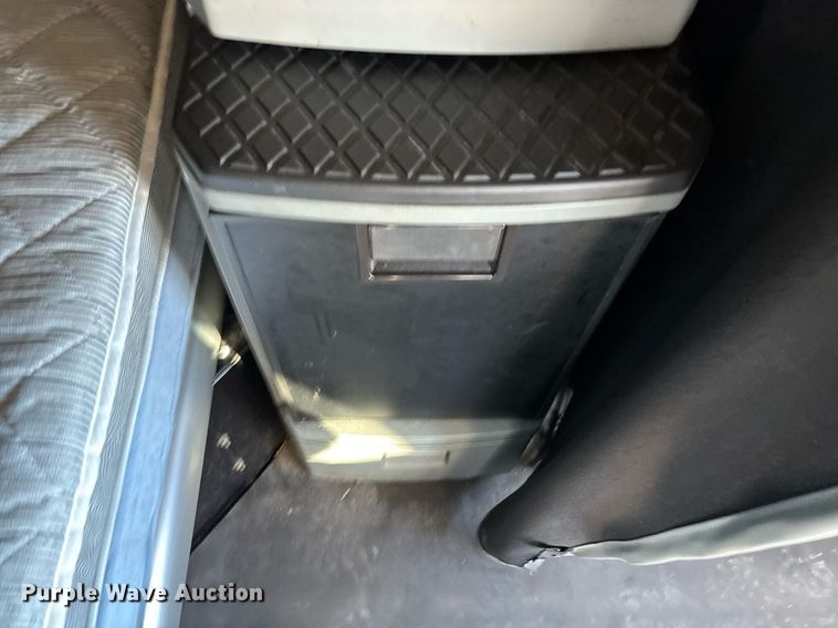 image for item ER4717 2019 Kenworth T680 semi truck