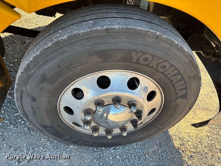 image for item ER4717 2019 Kenworth T680 semi truck