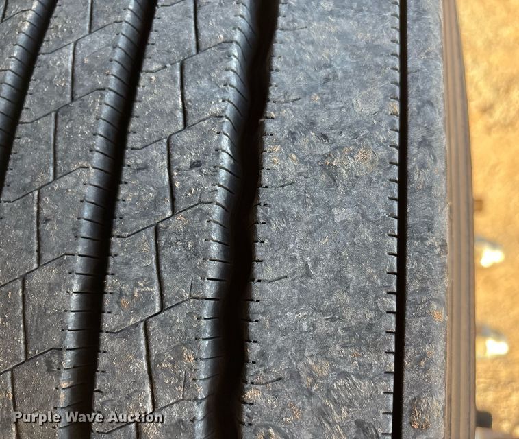 image for item ER4717 2019 Kenworth T680 semi truck