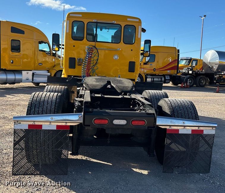 image for item ER4720 2021 Kenworth T680 semi truck