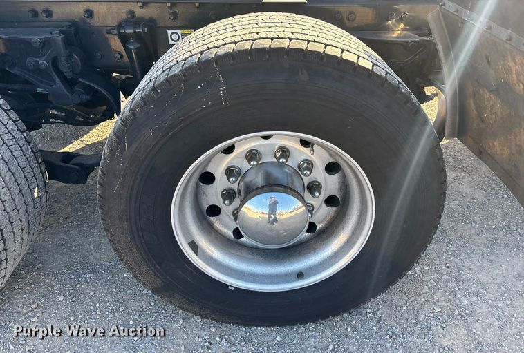 image for item ER4720 2021 Kenworth T680 semi truck