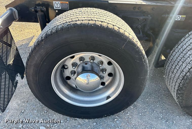 image for item ER4720 2021 Kenworth T680 semi truck