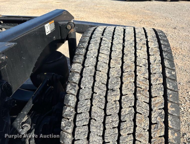 image for item ER4720 2021 Kenworth T680 semi truck