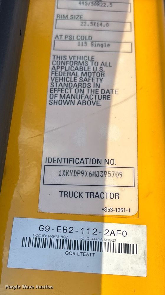 image for item ER4720 2021 Kenworth T680 semi truck