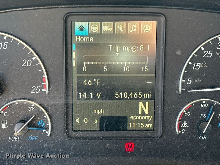 image for item ER4722 2021 Freightliner Cascadia 126 semi truck