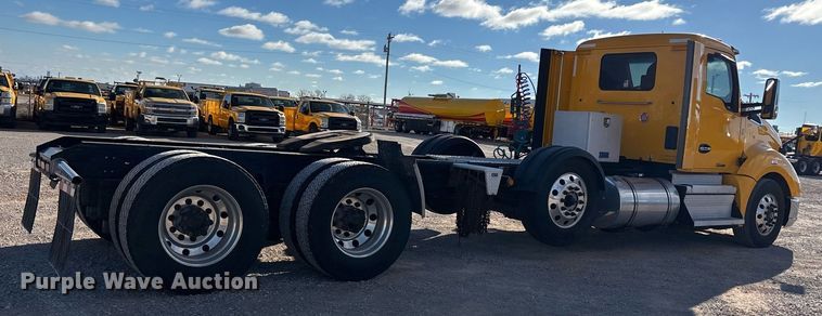 image for item ER4723 2021 Kenworth T680 semi truck