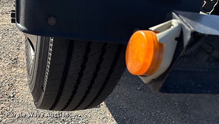 image for item ER4723 2021 Kenworth T680 semi truck