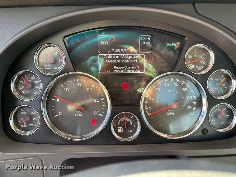 image for item ER4723 2021 Kenworth T680 semi truck