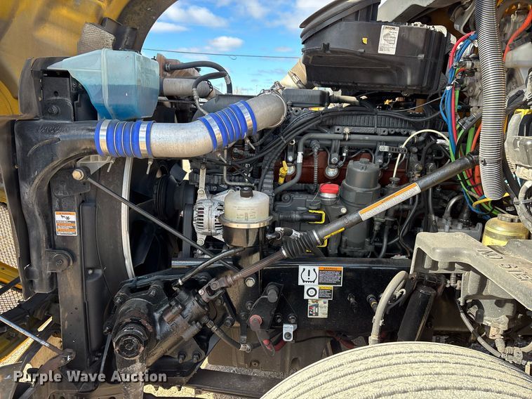 image for item ER4723 2021 Kenworth T680 semi truck