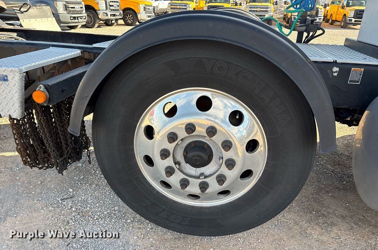 image for item ER4723 2021 Kenworth T680 semi truck