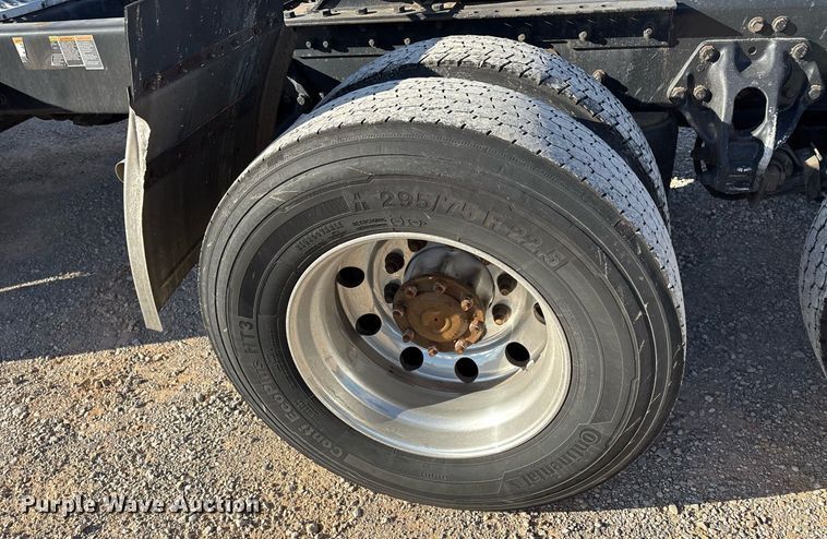 image for item ER4723 2021 Kenworth T680 semi truck