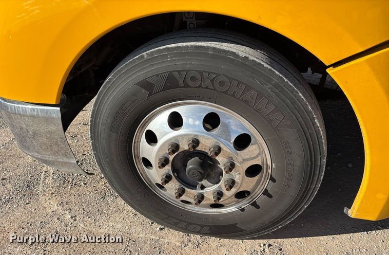 image for item ER4723 2021 Kenworth T680 semi truck