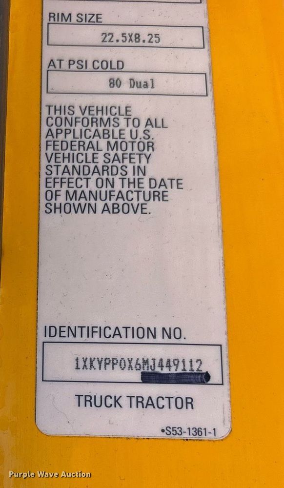 image for item ER4723 2021 Kenworth T680 semi truck