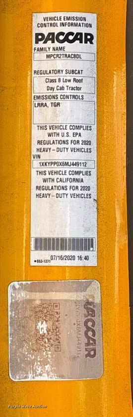 image for item ER4723 2021 Kenworth T680 semi truck