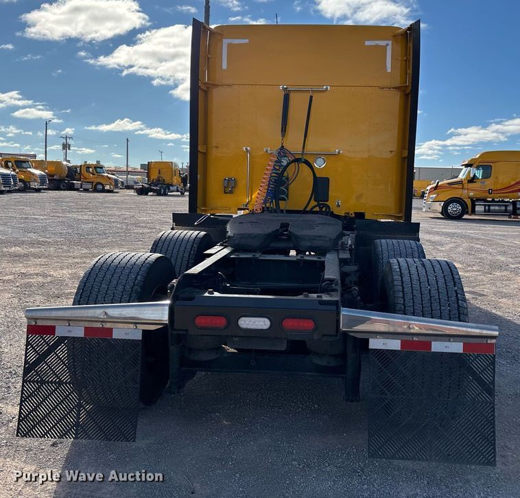 image for item ER4724 2020 Kenworth T680 semi truck