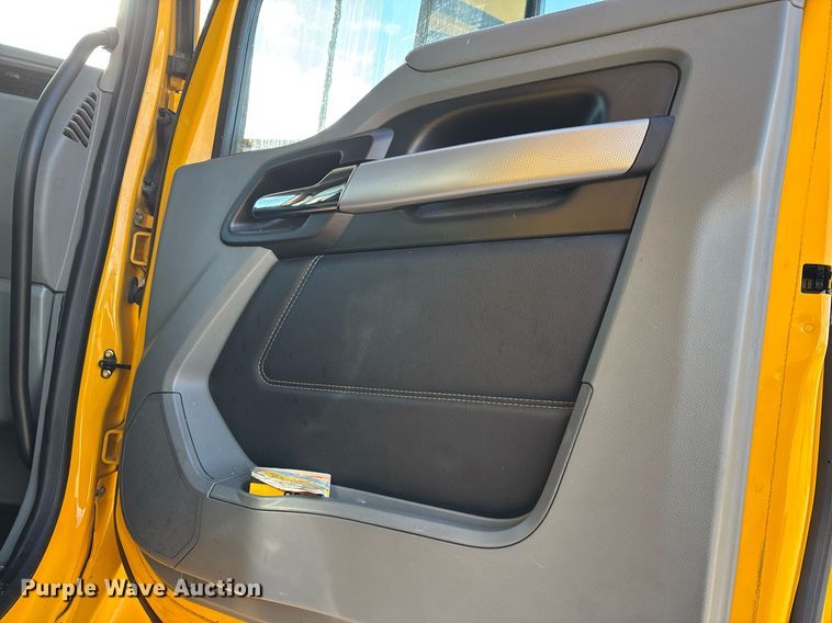 image for item ER4724 2020 Kenworth T680 semi truck