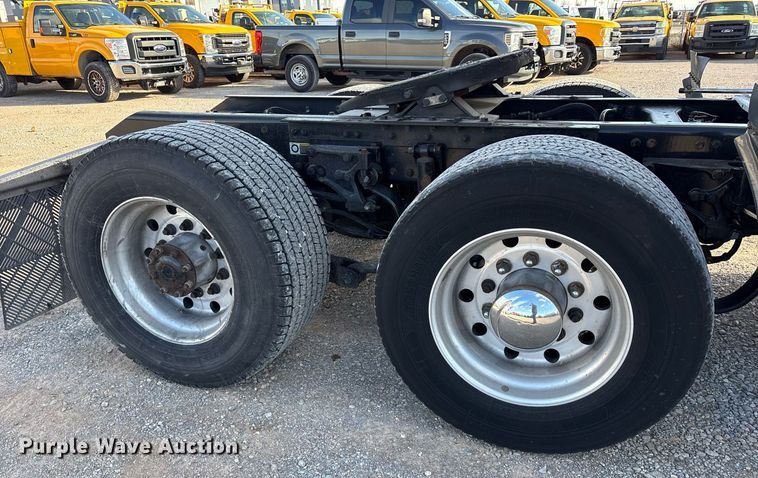 image for item ER4724 2020 Kenworth T680 semi truck