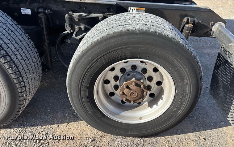 image for item ER4724 2020 Kenworth T680 semi truck