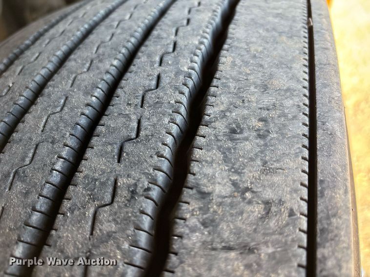 image for item ER4724 2020 Kenworth T680 semi truck