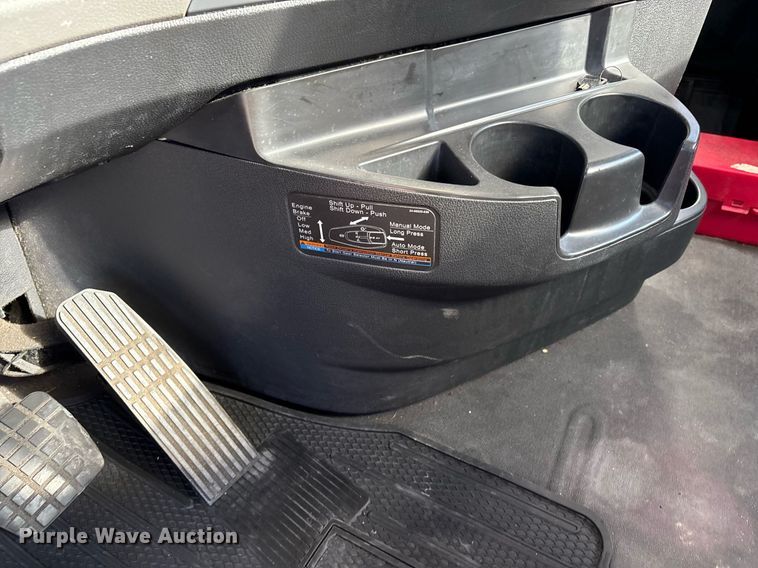 image for item ER4730 2020 Freightliner Cascadia 126 semi truck